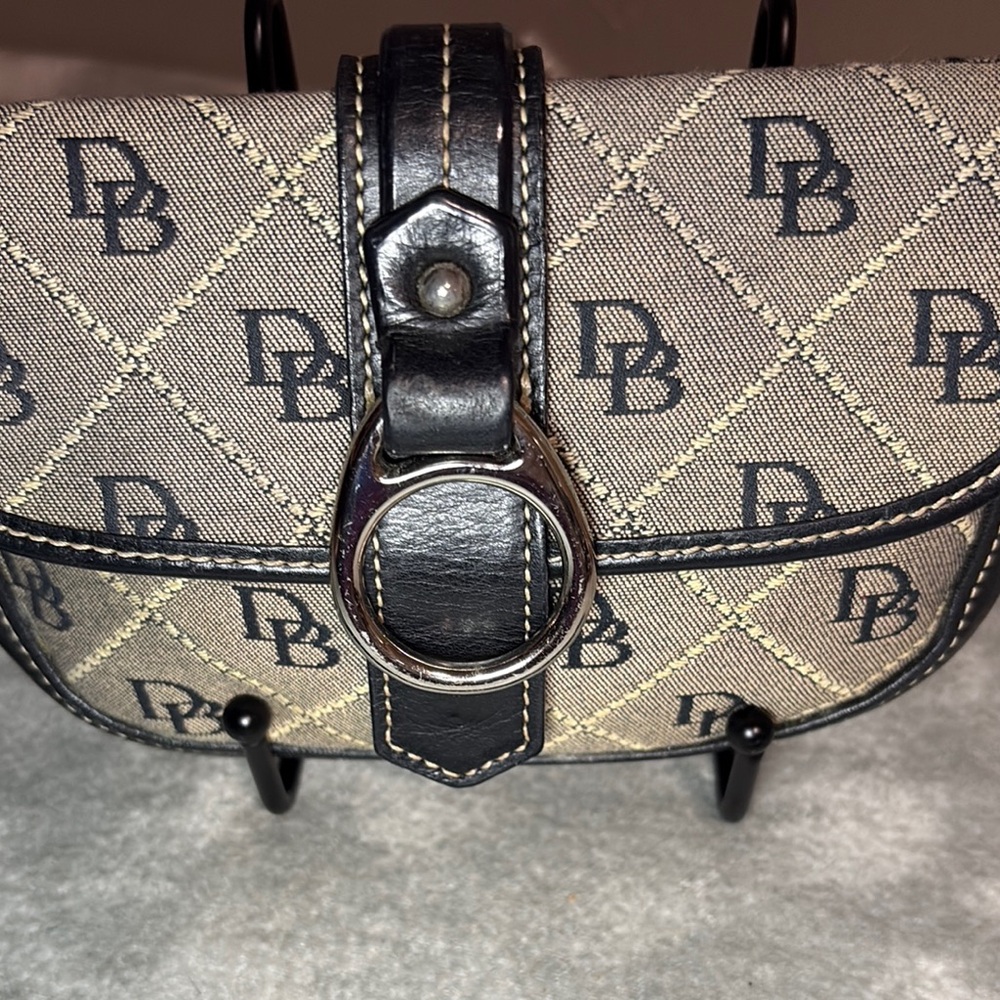 Dooney & Bourke Black Grey DB Monogram Flap Wristlet Silver Ring Clasp Vintage - Picture 2 of 9
